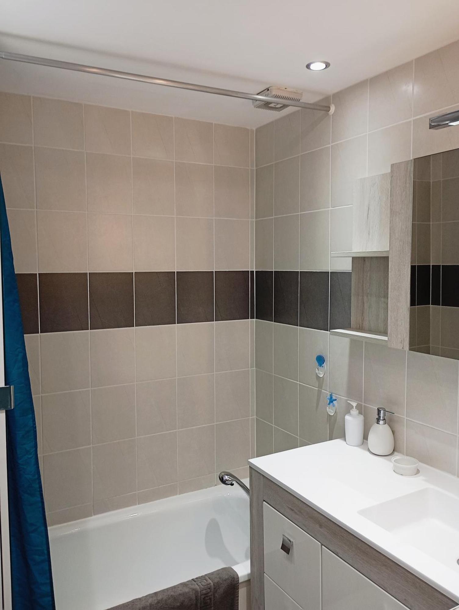 Grand Appartement Proche Port Et Plages, 6 A 8 Pers, 3 Chambres, Climatise Agde Kültér fotó