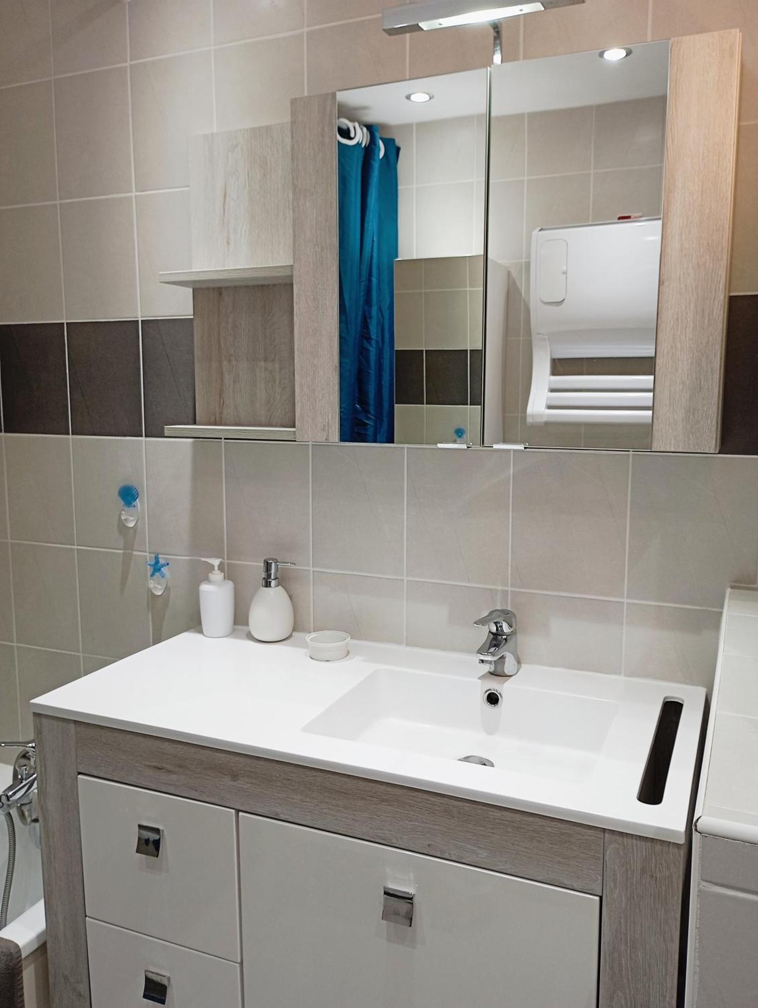 Grand Appartement Proche Port Et Plages, 6 A 8 Pers, 3 Chambres, Climatise Agde Kültér fotó